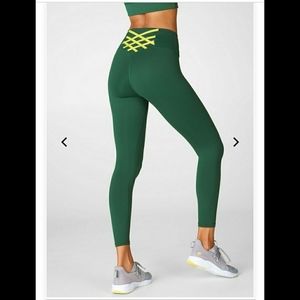 Kessler High-Waisted Strappy 7/8 Leggings